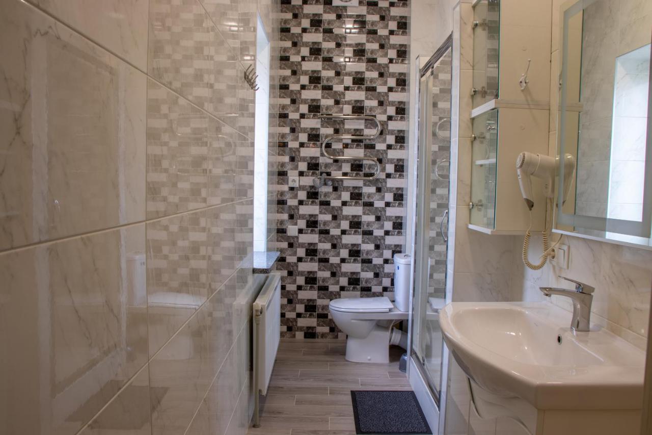 Sana Hostel Kharkiv Bagian luar foto