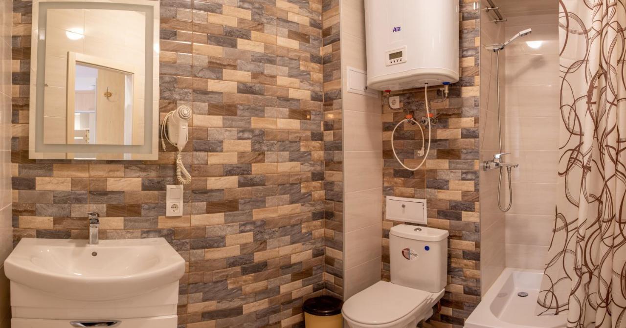 Sana Hostel Kharkiv Bagian luar foto