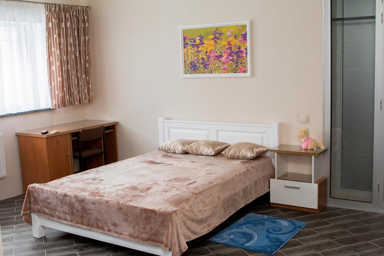 Sana Hostel Kharkiv Bagian luar foto