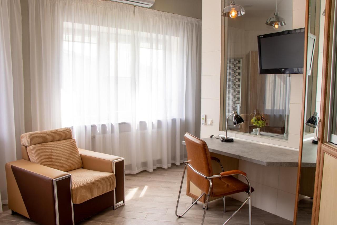 Sana Hostel Kharkiv Bagian luar foto