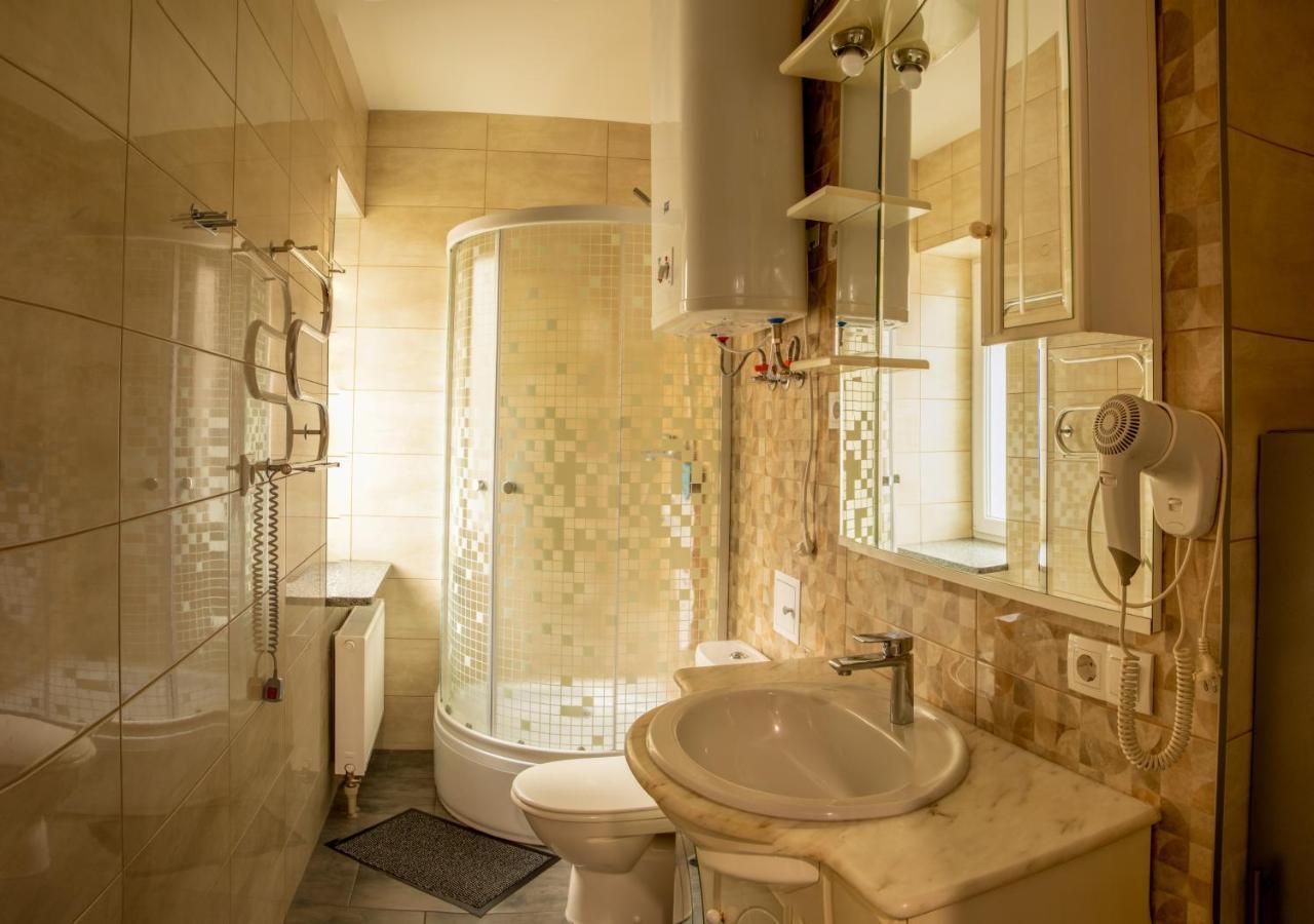 Sana Hostel Kharkiv Bagian luar foto
