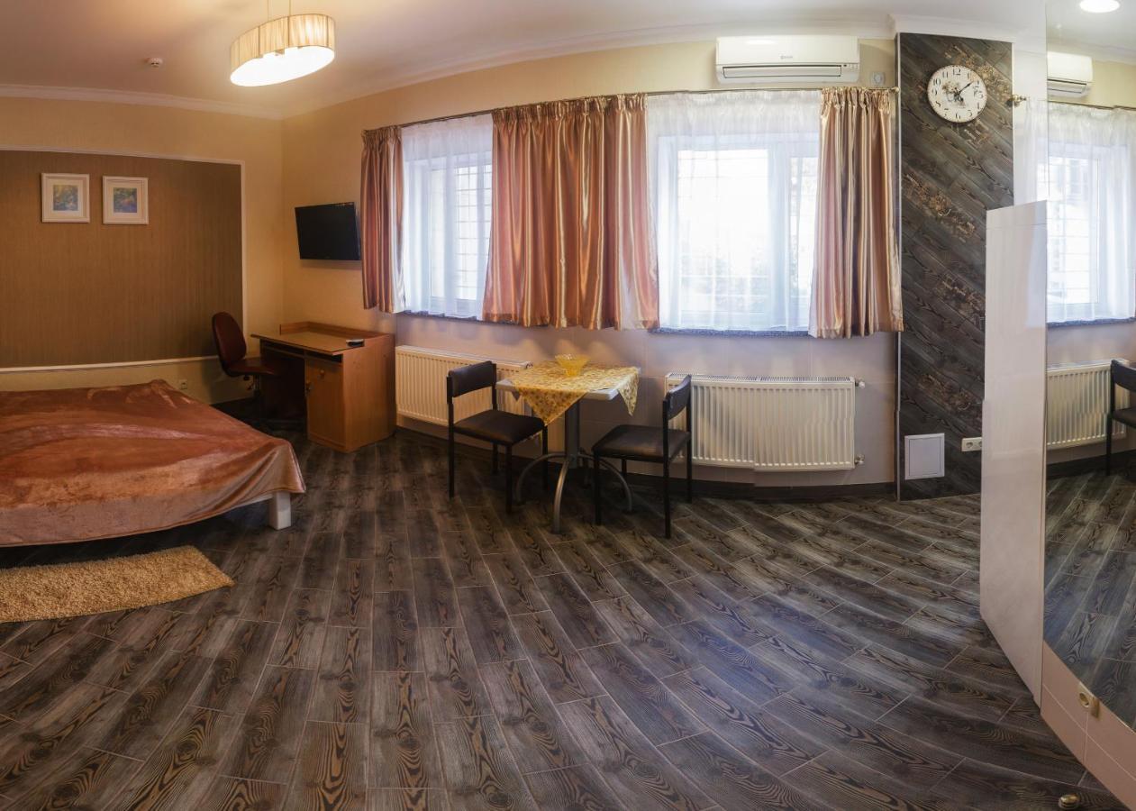 Sana Hostel Kharkiv Bagian luar foto